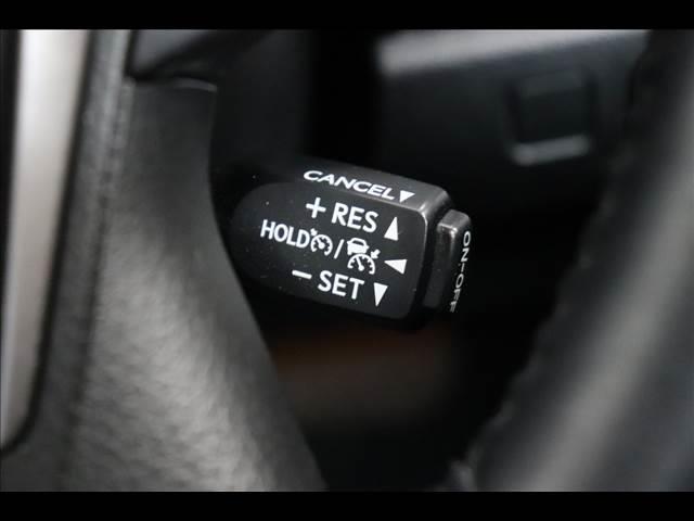 クラウンハイブリッド ロイヤルサルーン　レーダークルーズ　シートヒーター　プリクラッシュセーフティ　レーダークルーズ　純正ナビ　フルセグＴＶ　Ｂｌｕｅｔｏｏｔｈ　バックカメラ　ＥＴＣ　クリアランスソナー　禁煙車　シートヒーター　ステアリングヒーター　ハイブリッド（35枚目）