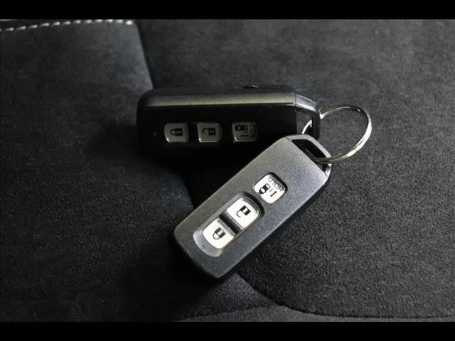 Ｎ－ＢＯＸカスタム カスタム　Ｌ　シートヒーター　ＴＶ　ナビ　Ｂカメラ　純正ナビ　フルセグＴＶ　Ｂｌｕｅｔｏｏｔｈ　バックカメラ　左パワースライド　シートヒーター　障害物センサー　前後ドラレコ　レーダークルーズ　レーンキープアシスト　純正１５インチＡＷ　ＬＥＤヘッドライト（8枚目）