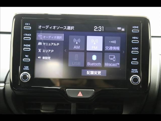 ヤリス Ｇ　純正ナビ　スマートキー　ＢＳＭ　レーダークルーズ　スマートキー　純正ナビ　Ｂｌｕｅｔｏｏｔｈ　ＥＴＣ　クリアランスソナー　ＢＳＭ　衝突被害軽減ブレーキ　バックカメラ　禁煙車（3枚目）
