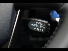 プリウス ＳセーフティプラスＩＩ　衝突軽減ブレーキ　レーダークルーズ　レーンキープアシスト　フロントカメラ　サイドカメラ　バックカメラ　クリアランスソナー　ＬＥＤオートライト