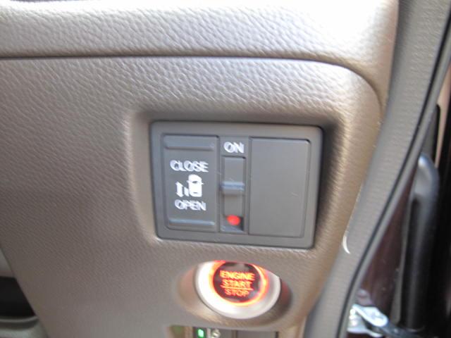 Ｎ－ＢＯＸ Ｌ　純正ナビフルセグＴＶ　ＶＸＭ－２３４ＶＦｉ　バックカメラ　ナビ連動前後ドラレコ　左側パワースライドドア　スマートキー２ケ　Ｐスタート　ＬＥＤヘッドライト　センシング　禁煙車（10枚目）