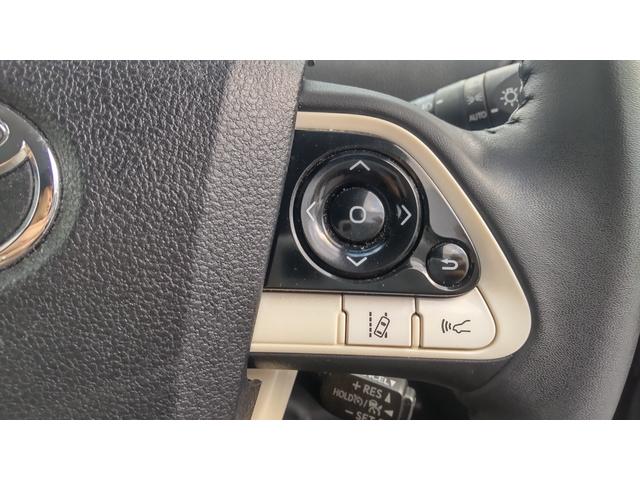 プリウス Sセーフティプラス メモリーナビ・フルセグ・CD/DVD再生・Bluetooth・バックカメラ・オートクルーズ・社外アルミ15インチ・LEDライト・フォグ・オートライト・オートハイビーム・スマートキー・プッシュスタート(14枚目)