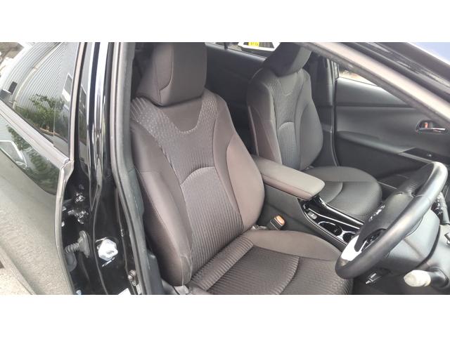 プリウス Sセーフティプラス メモリーナビ・フルセグ・CD/DVD再生・Bluetooth・バックカメラ・オートクルーズ・社外アルミ15インチ・LEDライト・フォグ・オートライト・オートハイビーム・スマートキー・プッシュスタート(17枚目)