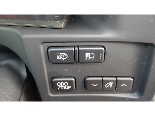 クラウンハイブリッド アスリートG HDDナビ・黒皮シート フルセグ・CD/DVD再生・Bluetooth・バックカメラ・ETC・ドラレコ・シートエアコン・シートヒーター・ハンドルヒーター・パワーシート・シートメモリー・HIDライト(16枚目)