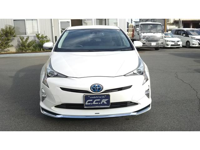 プリウス Ｓ　衝突被害軽減システム　９インチナビ・モデリスタエアロ・モデリスタアルミホイール・フルセグ・ＣＤ／ＤＶＤ再生・Ｂｌｕｅｔｏｏｔｈ・バックカメラ・ＥＴＣ・ドラレコ前後・ＬＥＤライト・フォグ・オートライト・オートハイビーム（2枚目）