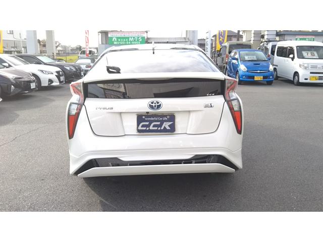 プリウス Ｓ　衝突被害軽減システム　９インチナビ・モデリスタエアロ・モデリスタアルミホイール・フルセグ・ＣＤ／ＤＶＤ再生・Ｂｌｕｅｔｏｏｔｈ・バックカメラ・ＥＴＣ・ドラレコ前後・ＬＥＤライト・フォグ・オートライト・オートハイビーム（3枚目）