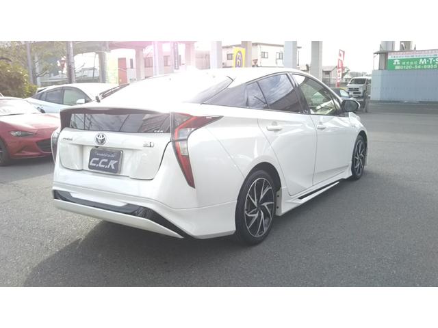 プリウス Ｓ　衝突被害軽減システム　９インチナビ・モデリスタエアロ・モデリスタアルミホイール・フルセグ・ＣＤ／ＤＶＤ再生・Ｂｌｕｅｔｏｏｔｈ・バックカメラ・ＥＴＣ・ドラレコ前後・ＬＥＤライト・フォグ・オートライト・オートハイビーム（33枚目）