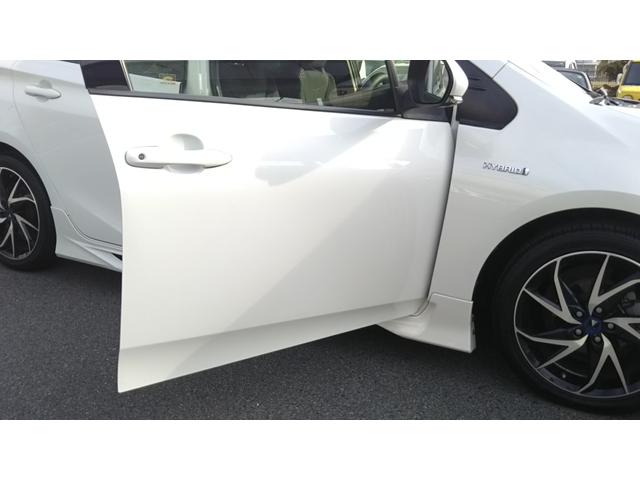 プリウス Ｓ　衝突被害軽減システム　９インチナビ・モデリスタエアロ・モデリスタアルミホイール・フルセグ・ＣＤ／ＤＶＤ再生・Ｂｌｕｅｔｏｏｔｈ・バックカメラ・ＥＴＣ・ドラレコ前後・ＬＥＤライト・フォグ・オートライト・オートハイビーム（45枚目）