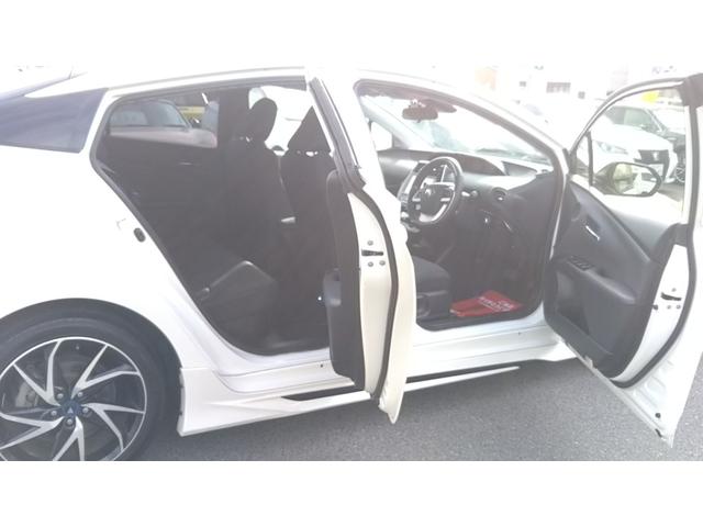 プリウス Ｓ　衝突被害軽減システム　９インチナビ・モデリスタエアロ・モデリスタアルミホイール・フルセグ・ＣＤ／ＤＶＤ再生・Ｂｌｕｅｔｏｏｔｈ・バックカメラ・ＥＴＣ・ドラレコ前後・ＬＥＤライト・フォグ・オートライト・オートハイビーム（48枚目）