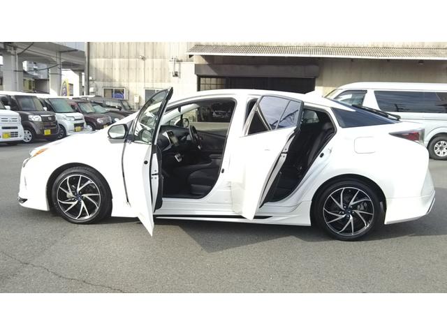 プリウス Ｓ　衝突被害軽減システム　９インチナビ・モデリスタエアロ・モデリスタアルミホイール・フルセグ・ＣＤ／ＤＶＤ再生・Ｂｌｕｅｔｏｏｔｈ・バックカメラ・ＥＴＣ・ドラレコ前後・ＬＥＤライト・フォグ・オートライト・オートハイビーム（53枚目）