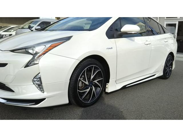 プリウス Ｓ　衝突被害軽減システム　９インチナビ・モデリスタエアロ・モデリスタアルミホイール・フルセグ・ＣＤ／ＤＶＤ再生・Ｂｌｕｅｔｏｏｔｈ・バックカメラ・ＥＴＣ・ドラレコ前後・ＬＥＤライト・フォグ・オートライト・オートハイビーム（55枚目）