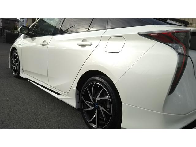 プリウス Ｓ　衝突被害軽減システム　９インチナビ・モデリスタエアロ・モデリスタアルミホイール・フルセグ・ＣＤ／ＤＶＤ再生・Ｂｌｕｅｔｏｏｔｈ・バックカメラ・ＥＴＣ・ドラレコ前後・ＬＥＤライト・フォグ・オートライト・オートハイビーム（58枚目）