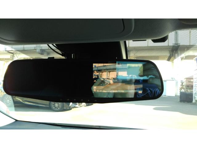 プリウス Ｓツーリングセレクション・ブラックエディション　９インチナビ・フルセグ・ＣＤ／ＤＶＤ再生・Ｂｌｕｅｔｏｏｔｈ・ＥＴＣ・全周囲カメラ・ドラレコ前後・衝突被害軽減システム・車線逸脱警報・１００Ｖ電源・レザー調シート・シートヒーター・ＬＥＤライト（12枚目）