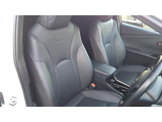 プリウス Ｓツーリングセレクション・ブラックエディション　９インチナビ・フルセグ・ＣＤ／ＤＶＤ再生・Ｂｌｕｅｔｏｏｔｈ・ＥＴＣ・全周囲カメラ・ドラレコ前後・衝突被害軽減システム・車線逸脱警報・１００Ｖ電源・レザー調シート・シートヒーター・ＬＥＤライト（20枚目）