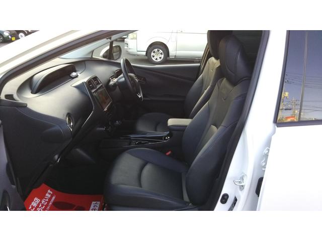 プリウス Ｓツーリングセレクション・ブラックエディション　９インチナビ・フルセグ・ＣＤ／ＤＶＤ再生・Ｂｌｕｅｔｏｏｔｈ・ＥＴＣ・全周囲カメラ・ドラレコ前後・衝突被害軽減システム・車線逸脱警報・１００Ｖ電源・レザー調シート・シートヒーター・ＬＥＤライト（22枚目）