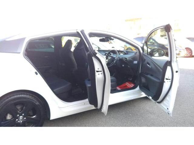 プリウス Ｓツーリングセレクション・ブラックエディション　９インチナビ・フルセグ・ＣＤ／ＤＶＤ再生・Ｂｌｕｅｔｏｏｔｈ・ＥＴＣ・全周囲カメラ・ドラレコ前後・衝突被害軽減システム・車線逸脱警報・１００Ｖ電源・レザー調シート・シートヒーター・ＬＥＤライト（51枚目）