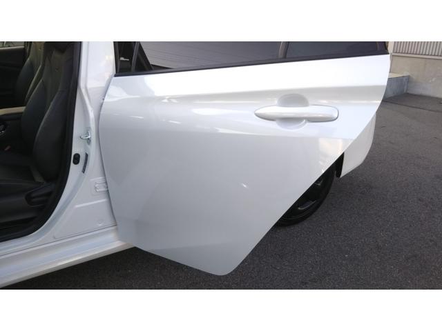 プリウス Ｓツーリングセレクション・ブラックエディション　９インチナビ・フルセグ・ＣＤ／ＤＶＤ再生・Ｂｌｕｅｔｏｏｔｈ・ＥＴＣ・全周囲カメラ・ドラレコ前後・衝突被害軽減システム・車線逸脱警報・１００Ｖ電源・レザー調シート・シートヒーター・ＬＥＤライト（55枚目）