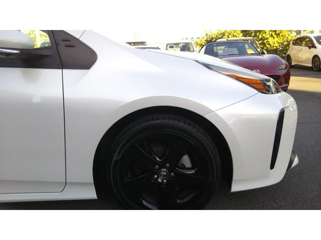 プリウス Ｓツーリングセレクション・ブラックエディション　９インチナビ・フルセグ・ＣＤ／ＤＶＤ再生・Ｂｌｕｅｔｏｏｔｈ・ＥＴＣ・全周囲カメラ・ドラレコ前後・衝突被害軽減システム・車線逸脱警報・１００Ｖ電源・レザー調シート・シートヒーター・ＬＥＤライト（72枚目）