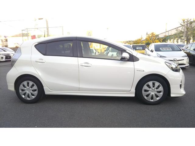 アクア Ｇ　モデリスタエアロ　メモリーナビ・フルセグ・ＣＤ／ＤＶＤ再生・Ｂｌｕｅｔｏｏｔｈ・ＥＴＣ・バックカメラ・コーナーセンサー・ＨＩＤライト・フォグオートライト・スマートキー・プッシュスタート（4枚目）