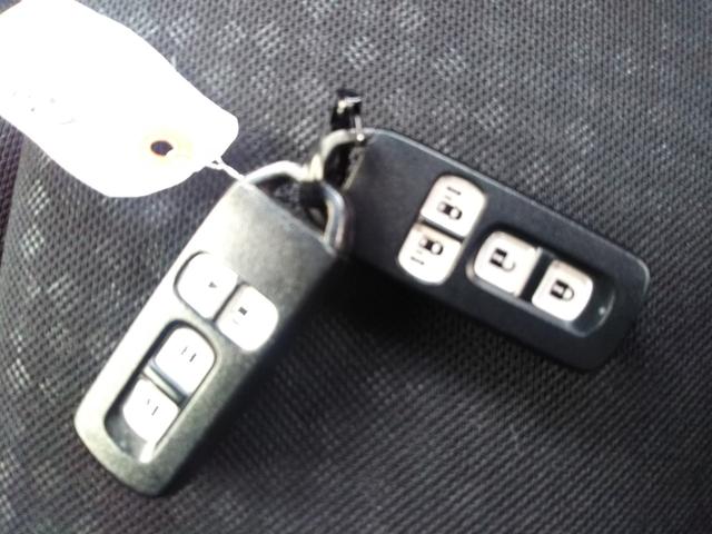 N-BOXカスタム G・Lパッケージ ギャザーズナビ・フルセグ・CD/DVD再生・Bluetooth・バックカメラ・ETC・両側パワースライド・HIDライト・フォグ・オートライト・スマートキー・プッシュスタート(11枚目)