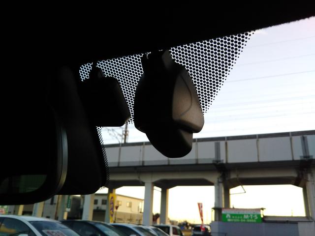 Ｎ－ＯＮＥ プレミアム　８インチギャザーズ・フルセグ・ＣＤ／ＤＶＤ再生・Ｂｌｕｅｔｏｏｔｈ・バックカメラ・ドラレコ・シートヒーター・オートクルーズ・コーナーセンサー・ＬＥＤライト・フォグ・オートライト・スマートキー（13枚目）