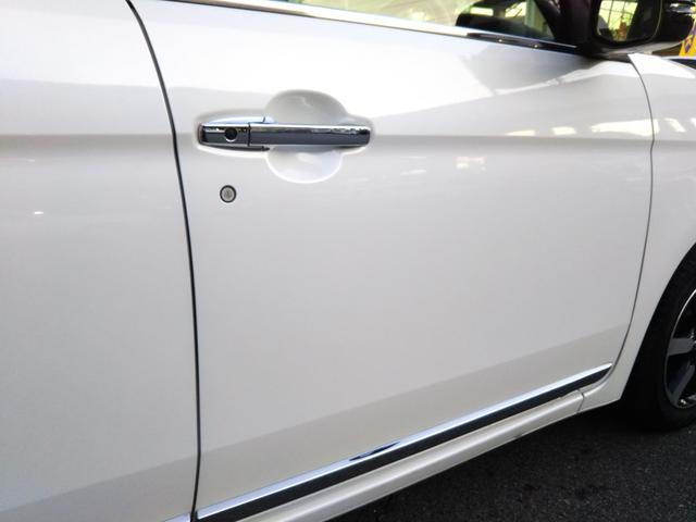 Ｎ－ＯＮＥ プレミアム　８インチギャザーズ・フルセグ・ＣＤ／ＤＶＤ再生・Ｂｌｕｅｔｏｏｔｈ・バックカメラ・ドラレコ・シートヒーター・オートクルーズ・コーナーセンサー・ＬＥＤライト・フォグ・オートライト・スマートキー（66枚目）