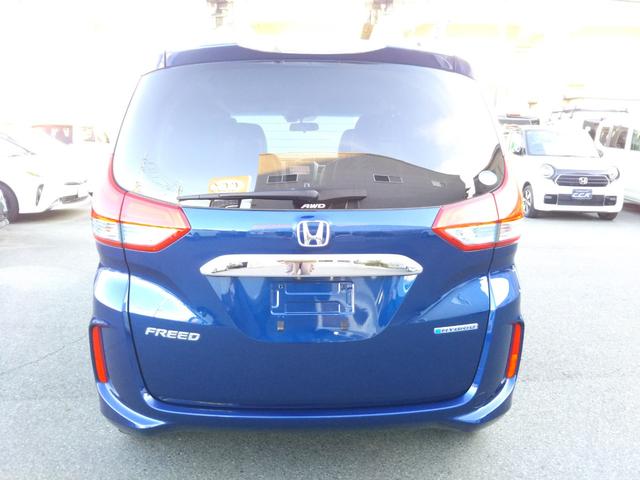 フリードハイブリッド ハイブリッド・Gホンダセンシング 4WD ギャザーズナビ・フルセグ・CD/DVD再生・Bluetooth・ETC・バックカメラ・両側パワースライド・シートヒーター・LEDライト・オートライト・オートクルーズ・スマートキー・プッシュスタート(3枚目)