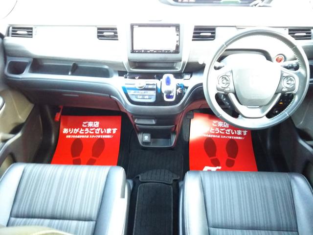フリードハイブリッド ハイブリッド・Gホンダセンシング 4WD ギャザーズナビ・フルセグ・CD/DVD再生・Bluetooth・ETC・バックカメラ・両側パワースライド・シートヒーター・LEDライト・オートライト・オートクルーズ・スマートキー・プッシュスタート(6枚目)