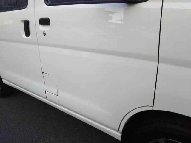 ハイゼットカーゴ クルーズ　ハイルーフ　メモリーナビ・フルセグ・ＣＤ／ＤＶＤ再生・Ｂｌｕｅｔｏｏｔｈ・バックカメラ・ＥＴＣ・キーレス・社外アルミ（62枚目）