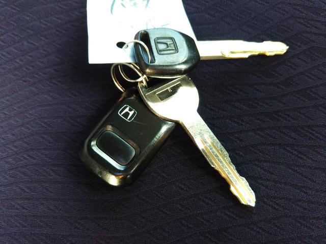 バモス Lローダウン タイミングベルト交換済み HDDナビ・CD/DVD再生・ミュージックサーバー・キーレス・ABS・社外シフトノブ(11枚目)