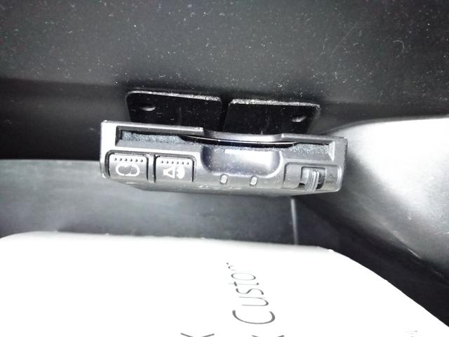 N-BOXカスタム G SSパッケージ ギャザーズナビ・ワンセグ・CD/DVD再生・Bluetooth・ETC・バックカメラ・HIDライト・フォグ・オートライト・両側パワースライドドア・スマートキー・プッシュスタート(12枚目)