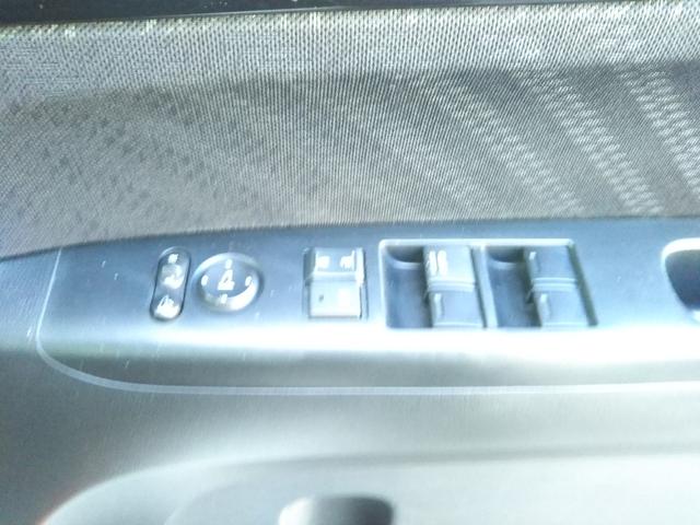 N-BOXカスタム G SSパッケージ ギャザーズナビ・ワンセグ・CD/DVD再生・Bluetooth・ETC・バックカメラ・HIDライト・フォグ・オートライト・両側パワースライドドア・スマートキー・プッシュスタート(17枚目)