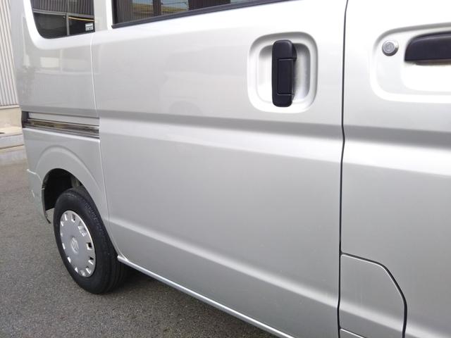 ���X�́A�i�t�y�Вc�@�l���{���Î����Ԕ̔�����A����z���S�ƐM���̒��ÎԔ̔��X�ł��B