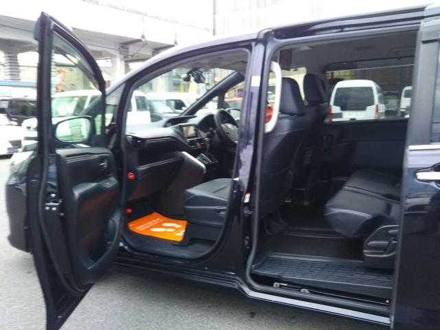 ���X�́A�i�t�y�Вc�@�l���{���Î����Ԕ̔�����A����z���S�ƐM���̒��ÎԔ̔��X�ł��B