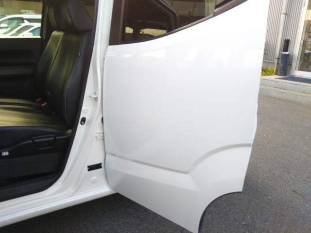 ���X�́A�i�t�y�Вc�@�l���{���Î����Ԕ̔�����A����z���S�ƐM���̒��ÎԔ̔��X�ł��B