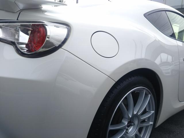 ＧＴリミテッド　エアロ　メモリーナビ・フルセグ・ＣＤ／ＤＶＤ・Ｂｌｕｅｔｏｏｔｈ・バックカメラ・ドラレコ・ＥＴＣ・シートヒーター・レイズ１８インチホイール・ＨＩＤライト・フォグ・オートライト・パドルシフト（画像63）
