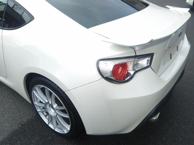 ＧＴリミテッド　エアロ　メモリーナビ・フルセグ・ＣＤ／ＤＶＤ・Ｂｌｕｅｔｏｏｔｈ・バックカメラ・ドラレコ・ＥＴＣ・シートヒーター・レイズ１８インチホイール・ＨＩＤライト・フォグ・オートライト・パドルシフト（画像70）