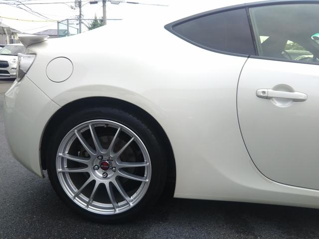 ＧＴリミテッド　エアロ　メモリーナビ・フルセグ・ＣＤ／ＤＶＤ・Ｂｌｕｅｔｏｏｔｈ・バックカメラ・ドラレコ・ＥＴＣ・シートヒーター・レイズ１８インチホイール・ＨＩＤライト・フォグ・オートライト・パドルシフト（画像73）