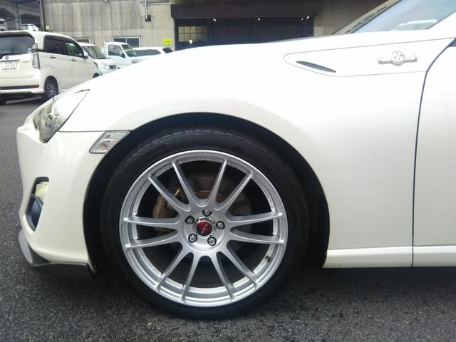 ＧＴリミテッド　エアロ　メモリーナビ・フルセグ・ＣＤ／ＤＶＤ・Ｂｌｕｅｔｏｏｔｈ・バックカメラ・ドラレコ・ＥＴＣ・シートヒーター・レイズ１８インチホイール・ＨＩＤライト・フォグ・オートライト・パドルシフト（画像74）