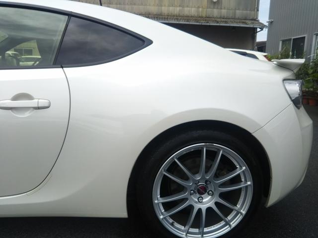 ＧＴリミテッド　エアロ　メモリーナビ・フルセグ・ＣＤ／ＤＶＤ・Ｂｌｕｅｔｏｏｔｈ・バックカメラ・ドラレコ・ＥＴＣ・シートヒーター・レイズ１８インチホイール・ＨＩＤライト・フォグ・オートライト・パドルシフト（画像76）