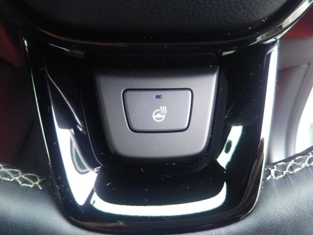 ｅ：ＨＥＶ　Ｚ特別仕様車ブラックスタイル　　ＳＥＮＳＩＮＧ　本革シート・革ハンドル・９インチディスプレー・フルセグ・Ｂｌｕｅｔｏｏｔｈ・ＣａｒＰｌａｙ・ＵＳＢ・マルチビューカメラシステム・ドラレコ・パワーバックドア・シートヒーター前後・ハンドルヒーター（画像17）