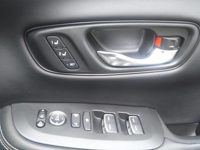 ｅ：ＨＥＶ　Ｚ特別仕様車ブラックスタイル　　ＳＥＮＳＩＮＧ　本革シート・革ハンドル・９インチディスプレー・フルセグ・Ｂｌｕｅｔｏｏｔｈ・ＣａｒＰｌａｙ・ＵＳＢ・マルチビューカメラシステム・ドラレコ・パワーバックドア・シートヒーター前後・ハンドルヒーター（画像19）