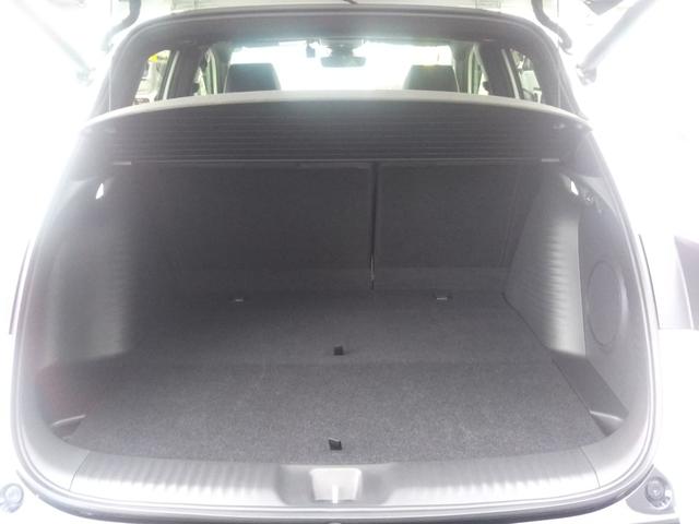 ｅ：ＨＥＶ　Ｚ特別仕様車ブラックスタイル　　ＳＥＮＳＩＮＧ　本革シート・革ハンドル・９インチディスプレー・フルセグ・Ｂｌｕｅｔｏｏｔｈ・ＣａｒＰｌａｙ・ＵＳＢ・マルチビューカメラシステム・ドラレコ・パワーバックドア・シートヒーター前後・ハンドルヒーター（画像36）