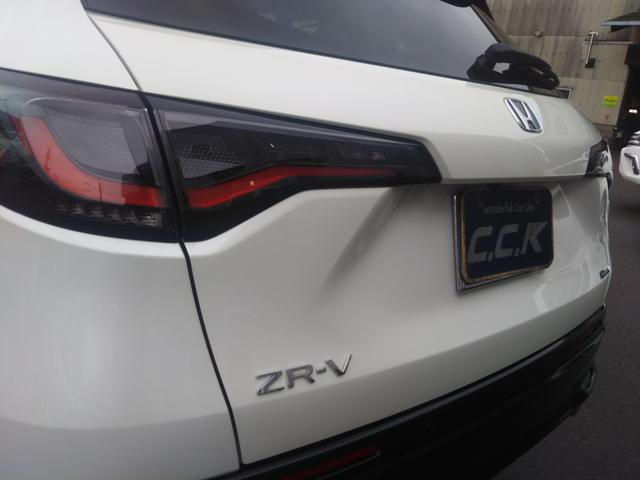 ｅ：ＨＥＶ　Ｚ特別仕様車ブラックスタイル　　ＳＥＮＳＩＮＧ　本革シート・革ハンドル・９インチディスプレー・フルセグ・Ｂｌｕｅｔｏｏｔｈ・ＣａｒＰｌａｙ・ＵＳＢ・マルチビューカメラシステム・ドラレコ・パワーバックドア・シートヒーター前後・ハンドルヒーター（画像46）