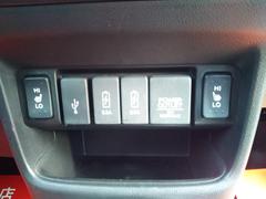 �ĶȻ��֣����������������������ǱĶȤ��Ƥ���ޤ�����ǯ��ǯ�ϡ�������ǥ󥦥������ϵ٤ߤǤ��� 5