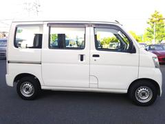 お値段以上の上質なお車ばかりを取り揃えておりますのでを是非、ご覧下さい！！ 4