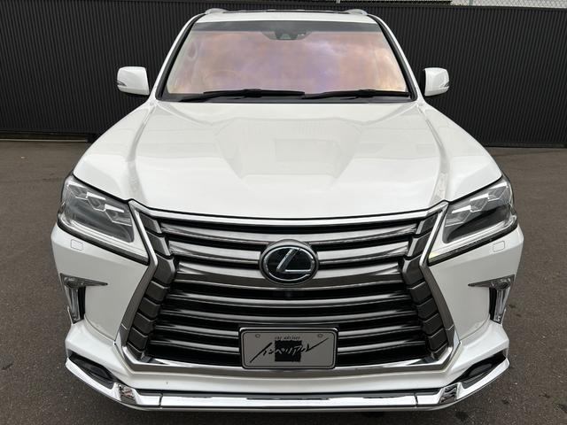 ＬＸ ＬＸ５７０　モデリスタフロントエアロ　サンルーフ　赤革シート　マークレビンソン　リヤエンターテイメント　純正ナビフルセグＴＶ　パノラミックビューモニター　純正２１インチＡＷ　クールＢＯＸ（3枚目）