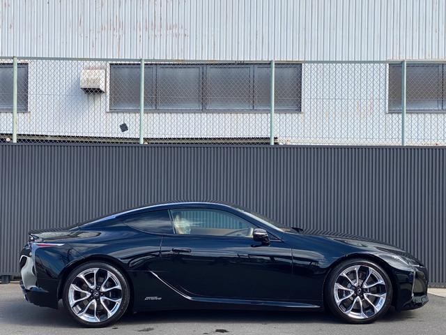 ＬＣ ＬＣ５００ｈ　オプション２１インチＡＷ　カーボンルーフ　ハーフレザーシート　ヘッドアップディスプレイ　純正ナビＴＶ＆バックカメラ　ドライブレコーダー　ＥＴＣ　寒冷地仕様（4枚目）