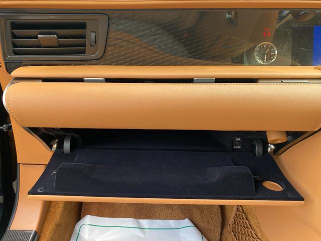 ＬＣ ＬＣ５００ｈ　オプション２１インチＡＷ　カーボンルーフ　ハーフレザーシート　ヘッドアップディスプレイ　純正ナビＴＶ＆バックカメラ　ドライブレコーダー　ＥＴＣ　寒冷地仕様（19枚目）
