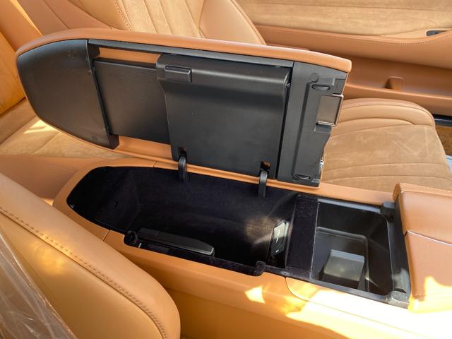 ＬＣ ＬＣ５００ｈ　オプション２１インチＡＷ　カーボンルーフ　ハーフレザーシート　ヘッドアップディスプレイ　純正ナビＴＶ＆バックカメラ　ドライブレコーダー　ＥＴＣ　寒冷地仕様（23枚目）